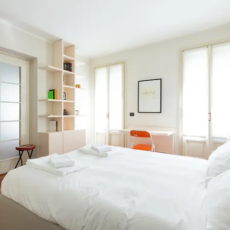 Cosy Two Bedroom Close To Navigli Milan