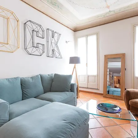 Cosy Two Bedroom Close To Navigli Apartment *