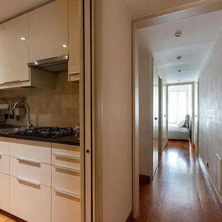 Cosy Two Bedroom Close To Navigli Apartment