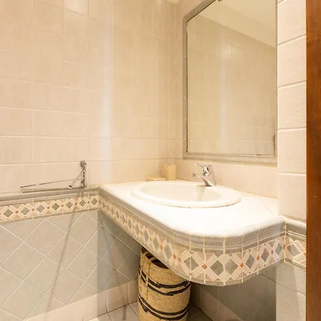 Cosy Two Bedroom Close To Navigli Apartment