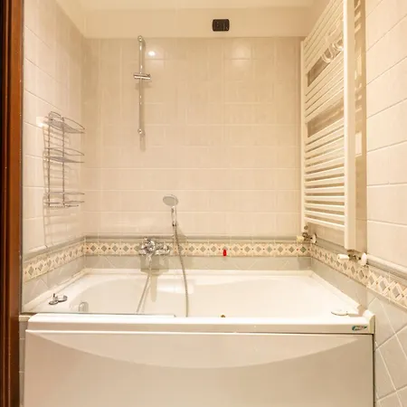 Apartment Cosy Two Bedroom Close To Navigli Milan