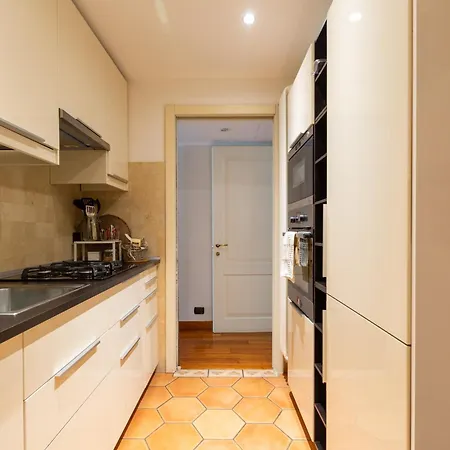 Cosy Two Bedroom Close To Navigli * Milan
